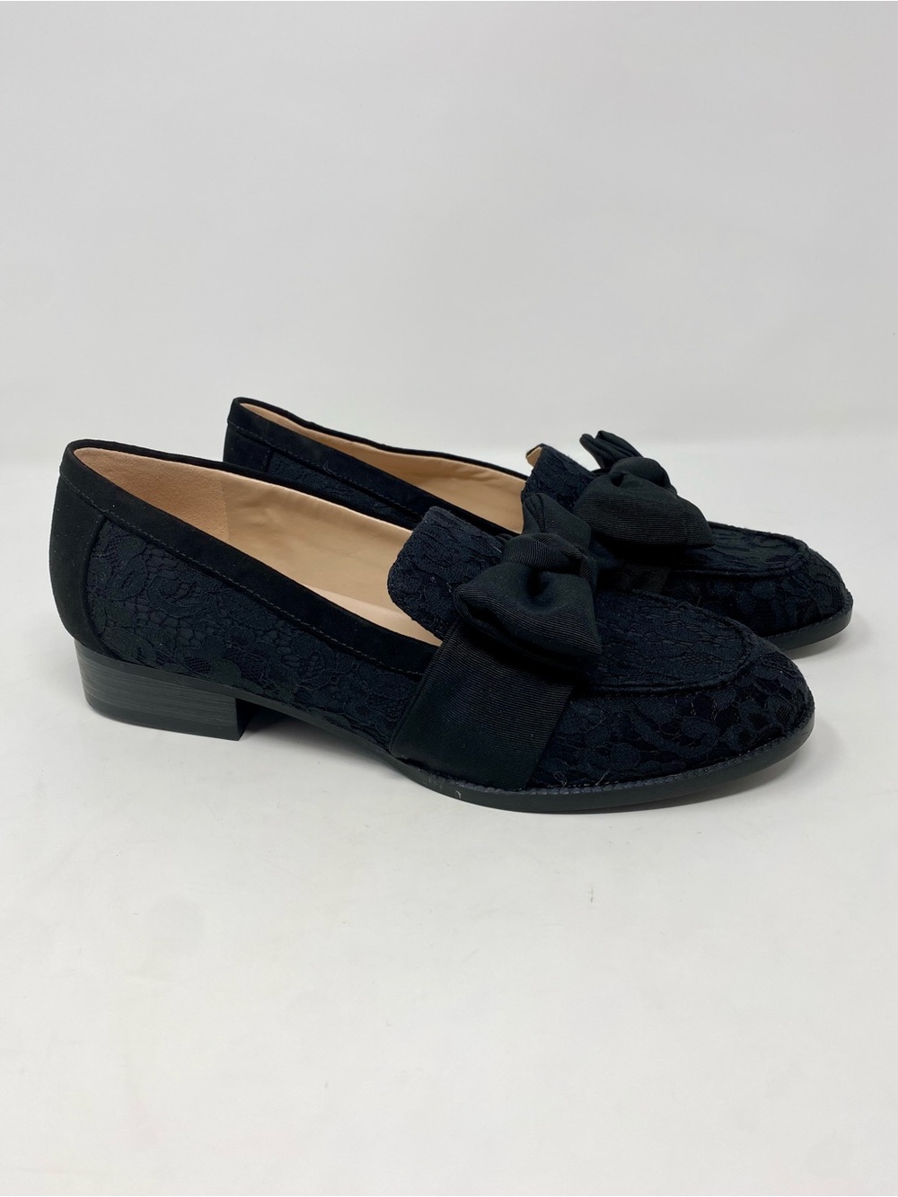 Women’s Black Lace Bow Loafers Size 7